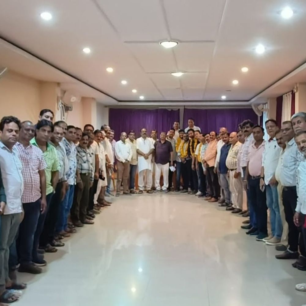 ललितपुर में व्यापार मंडल की बैठक पूरी हुई:वार्षिक सदस्यता, प्रांतीय बैठक और व्यापारी समस्याओं पर लिए फैसले