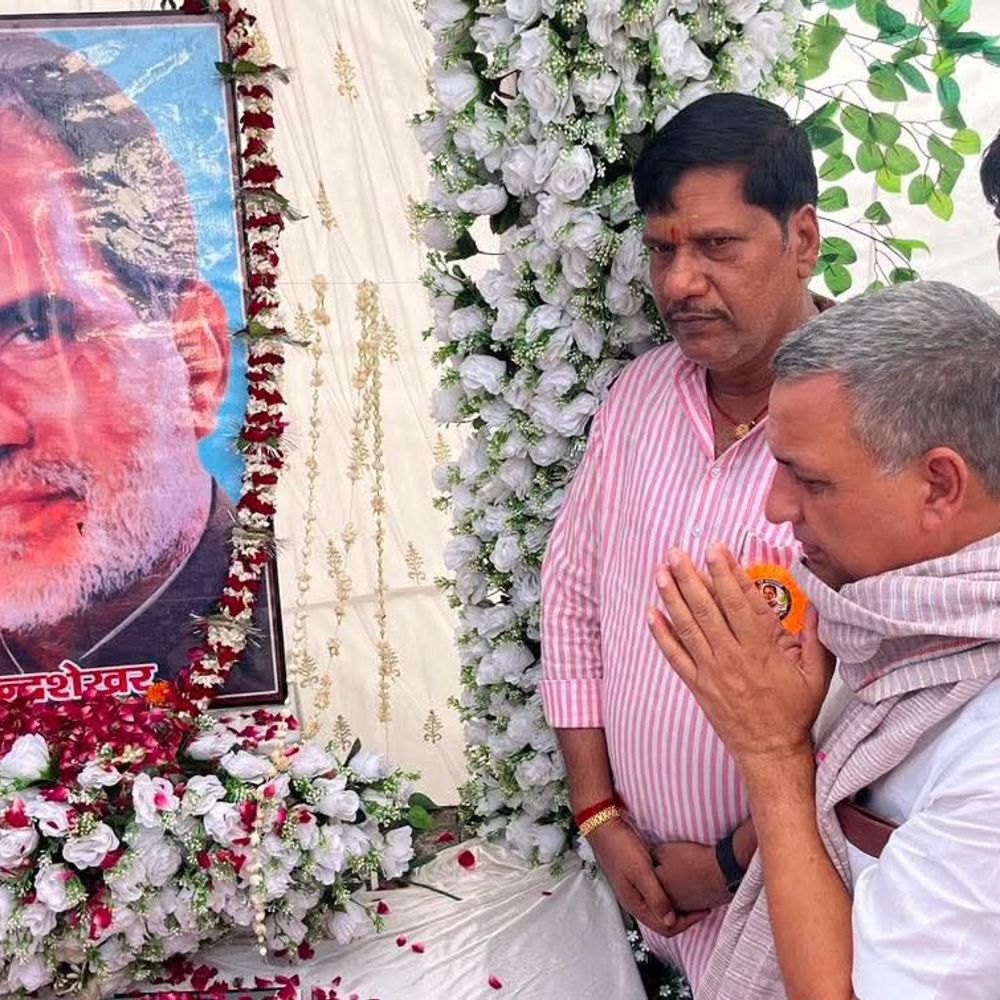 बक्सर में पूर्व PM चंद्रशेखर की जन्मशताब्दी पर विचार संवाद:भारत रत्न देने की उठी मांग, देशभर से पहुंचे राजनीतिक और सामाजिक प्रतिनिधि