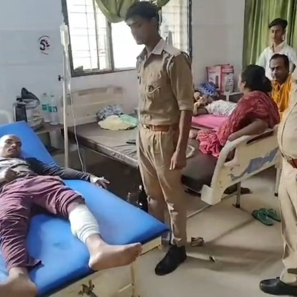 फर्रुखाबाद में 25 हजार के इनामी से पुलिस की मुठभेड़:औजारों की बरामदगी के लिए जंगल में लेकर गई थी, हाथ छुड़ाकर करने लगा फायरिंग