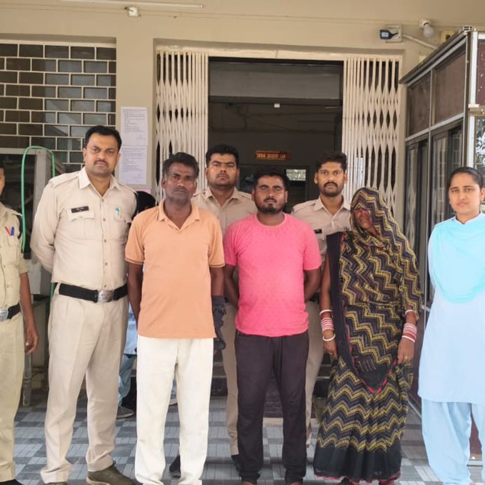 मैहर में पति-पत्नी समेत 3 आरोपी गिरफ्तार:खेत विवाद में महिला पर चढ़ाया था ट्रैक्टर; ट्रैक्टर भी जब्त