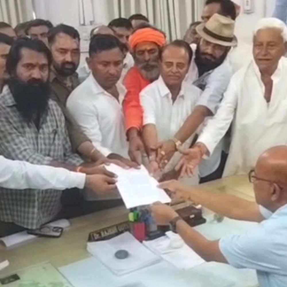 सावलाजी मंदिर भूमि विवाद पर हजारों का शक्ति प्रदर्शन:कलेक्ट्रेट घेरकर निष्पक्ष जांच की मांग, पुलिस की एकतरफा कार्रवाई से रोष