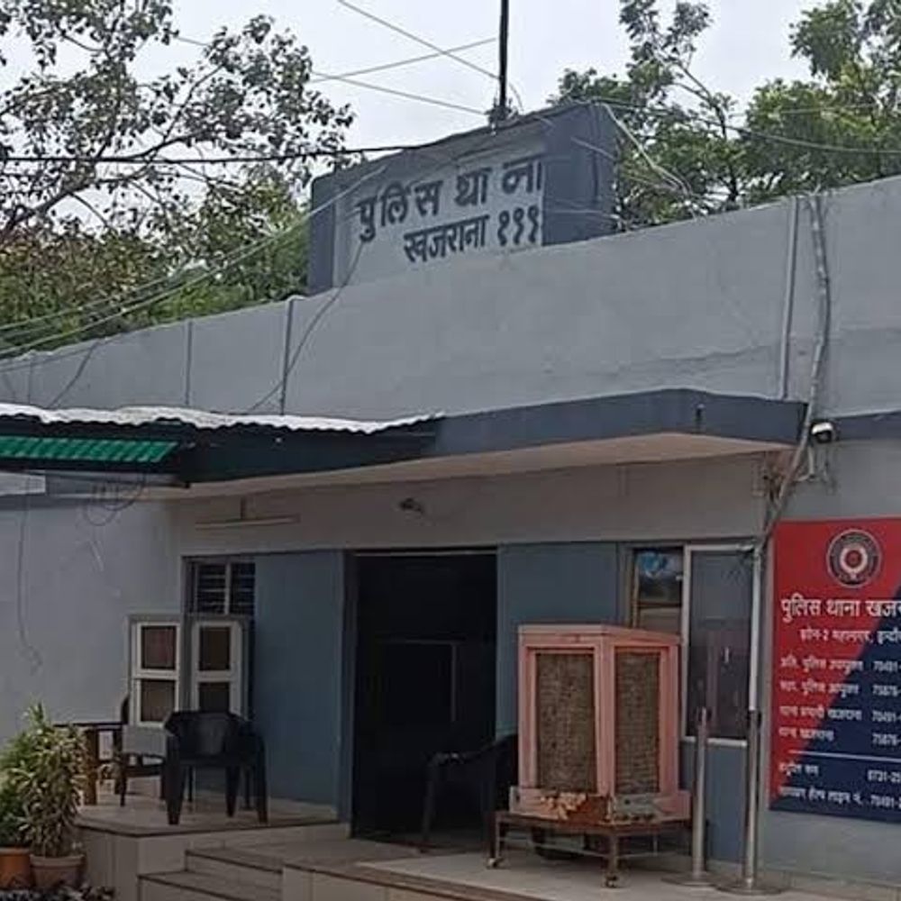 इंदौर में स्कूली छात्रों के बीच चाकूबाजी:11वीं के छात्र के दोस्त पर हमला; तीन आरोपियों पर केस दर्ज, इंस्ट्रग्राम पर मांगा था नंबर