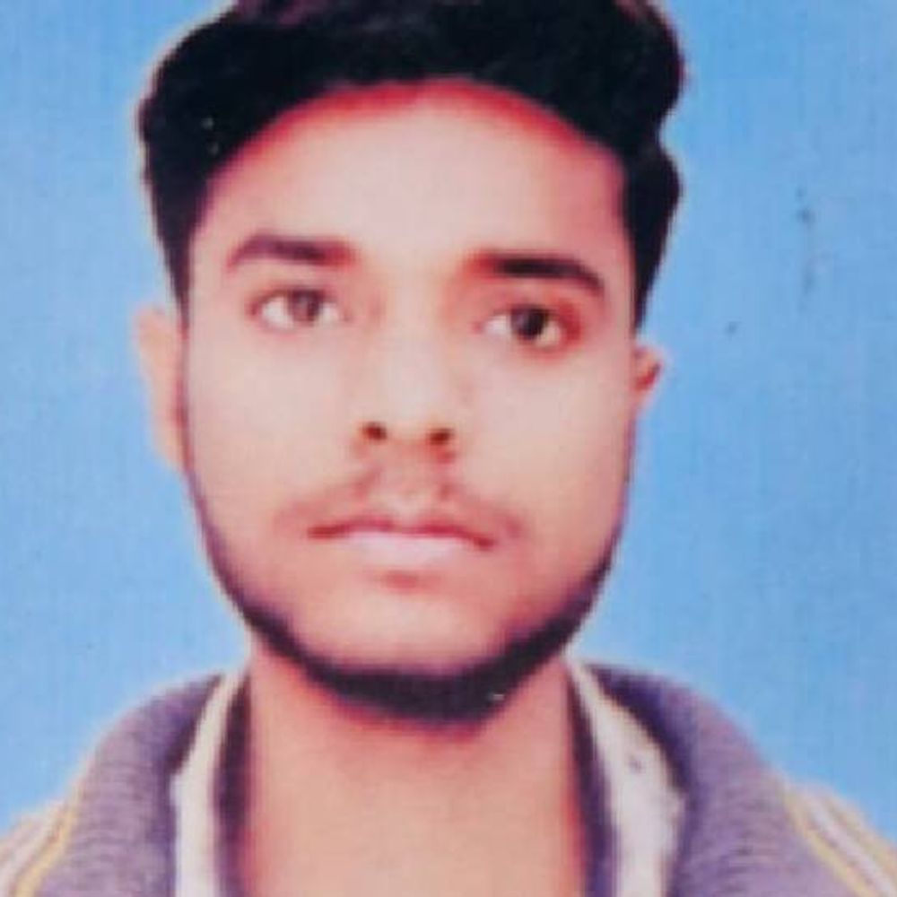 ‘मां मुझे माफ करना... उसके बिना नहीं जी सकता’:स्टेट्स लगाकर युवक ने सुसाइड किया, झांसी में 2 दिन से लापता था, पटरी पर मिला