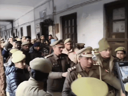 मेरठ-कपसाड़ हत्याकांड में आरोपी की उम्र पर कानूनी लड़ाई:वादी पक्ष ने किया अपील का विरोध, 15 जुलाई को होगी अगली सुनवाई