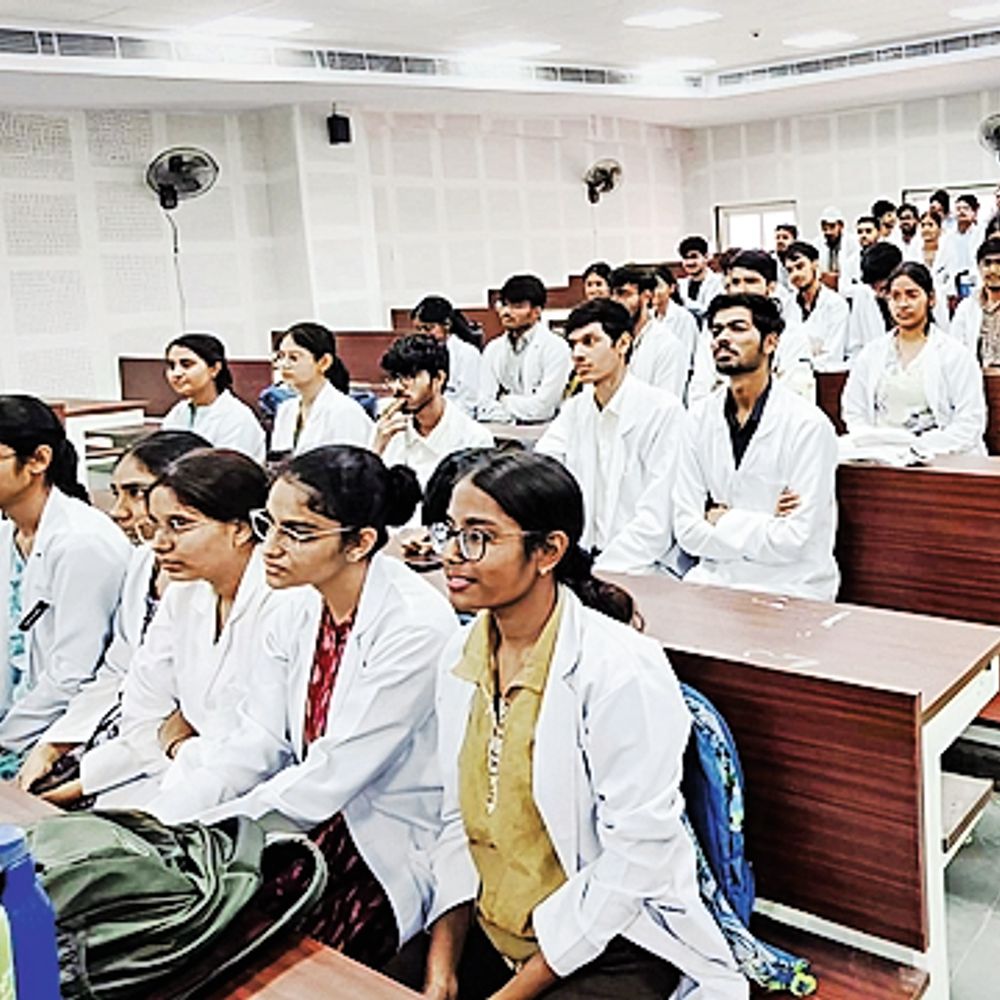 मानसिक संतुलन के बिना शैक्षणिक उत्कृष्टता संभव नहीं : डॉ. कौल