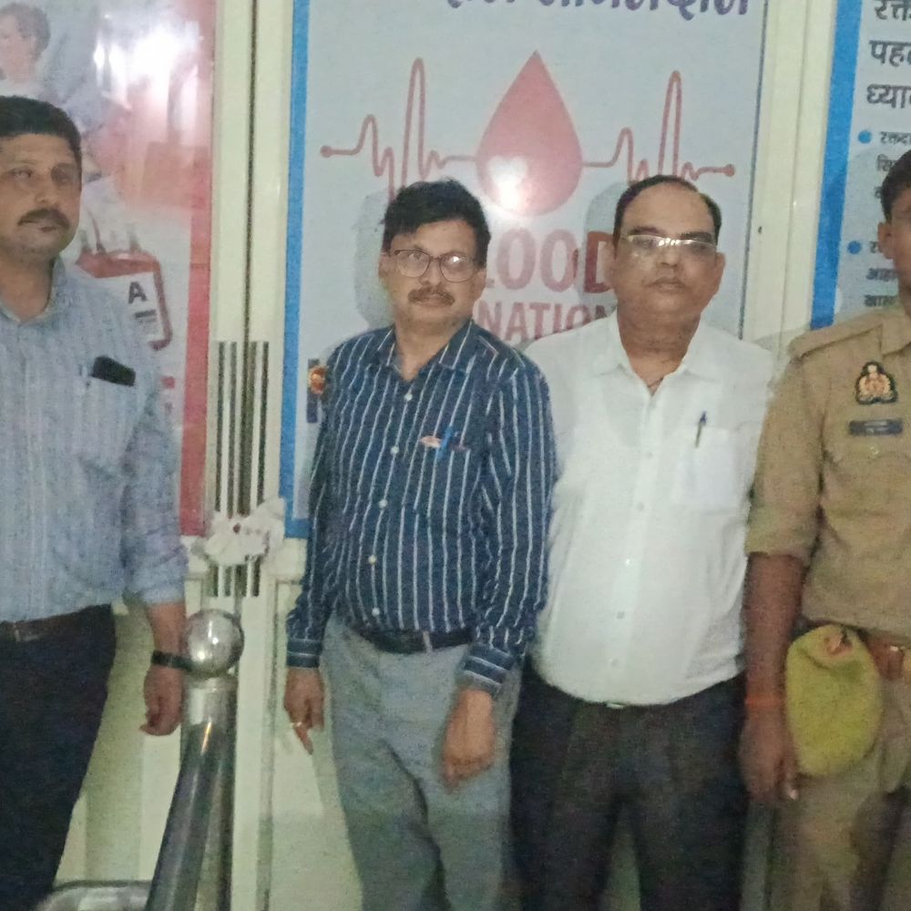 बलरामपुर में खून के काले कारोबार का खुलासा:सरकारी ब्लड बैंक से निजी सेंटर तक पहुंचाने का आरोप, तीन जिलों में फैला नेटवर्क