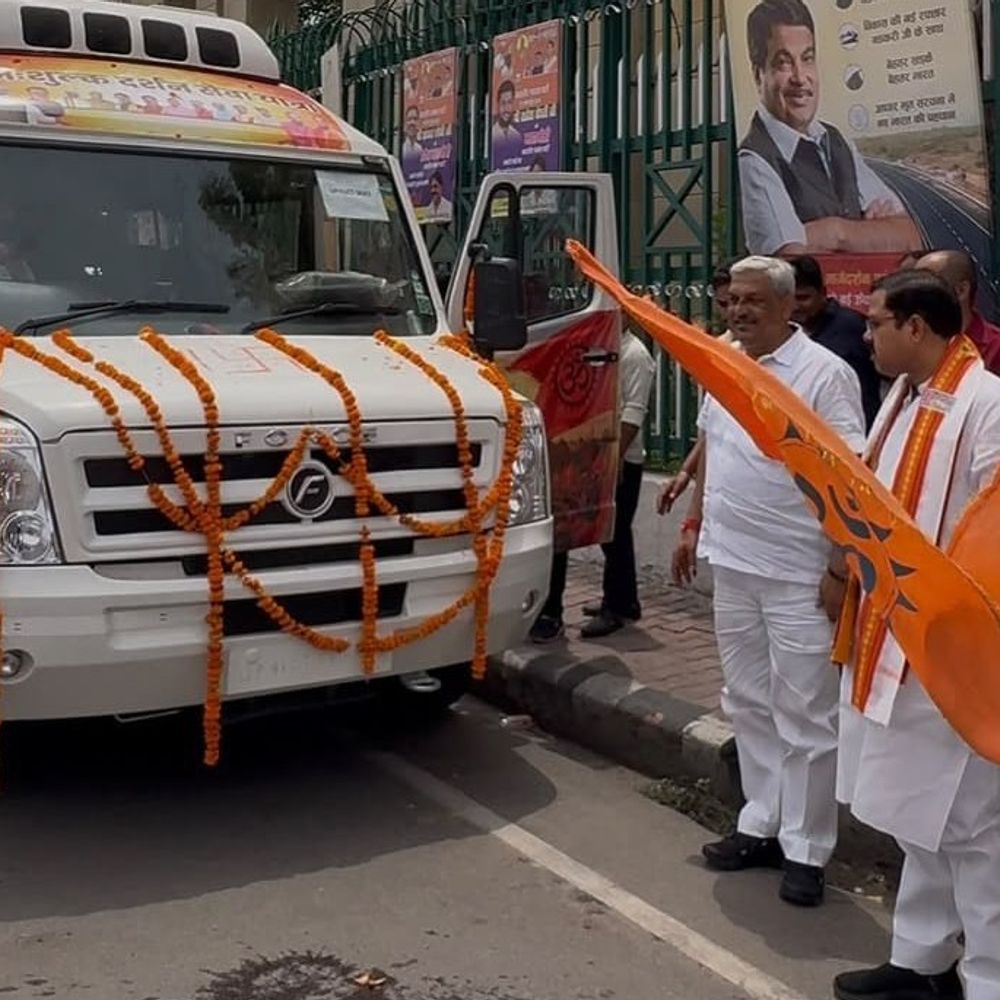 महादेवा धाम से अयोध्या के लिए मुफ्त बस सेवा शुरू:श्रद्धालु अब करेंगे रामलला और हनुमानगढ़ी के दर्शन, पूर्व एमएलसी हरगोबिंद सिंह की पहल