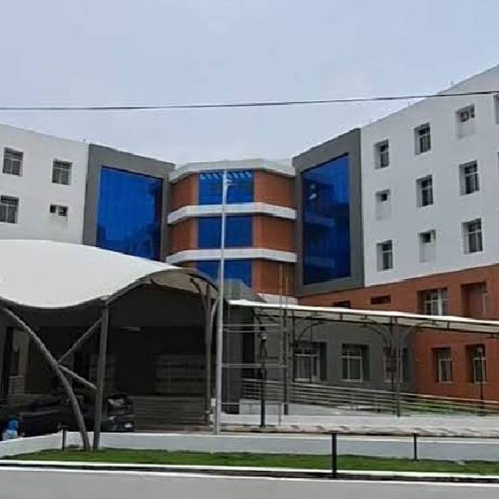 इंदौर जिला अस्पताल के 300 बिस्तरीय भवन का आज लोकार्पण:83 करोड़ से बना भवन, उद्घाटन कार्यक्रम में स्वास्थ्य कर्मचारियों को बुलाने के निर्देश