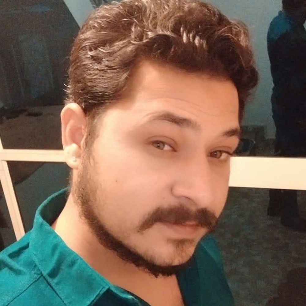 नर्मदापुरम मंगलम इलेक्ट्रॉनिक शोरूम के मैनेजर की मौत:रेलवे ट्रैक पर क्षत-विक्षत अवस्था में मिला शव, मोबाइल सिम से पहचान