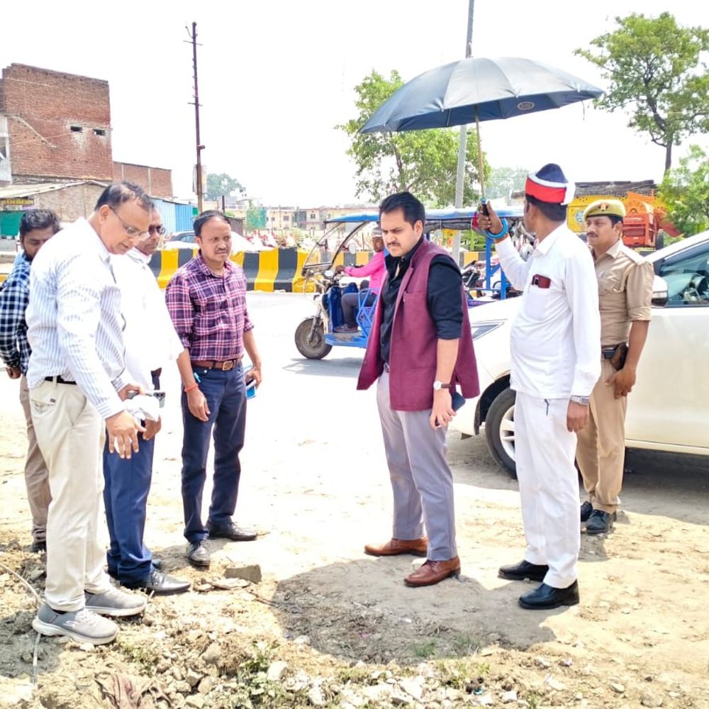रॉबर्ट्सगंज को जलभराव से मिलेगी मुक्ति:डीएम चर्चित गौड़ ने 23.62 करोड़ की नाला परियोजना को दी मंजूरी
