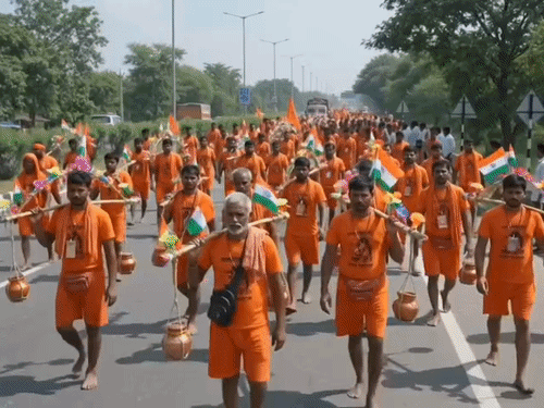 कांवड़ रूट पर बंद रहेंगी नॉनवेज की दुकानें:बरेली में खानपान की दुकानों पर नेमप्लेट जरूरी, डीएम ने दिए सख्त निर्देश