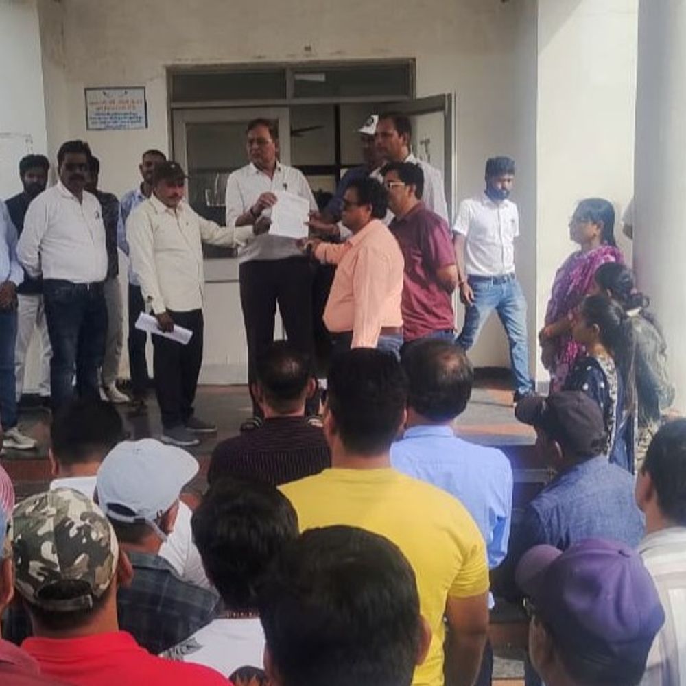 रतलाम में आज से तीन दिन पटवारी नहीं करेंगे काम:5 सूत्रीय मांगों के निराकरण को लेकर हड़ताल; काम होंगे प्रभावित