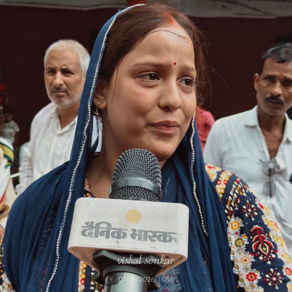 जौनपुर में लव मैरिज के 11 माह बाद विवाद:विवाहिता ने पति और ससुराल पक्ष पर लगाए आरोप