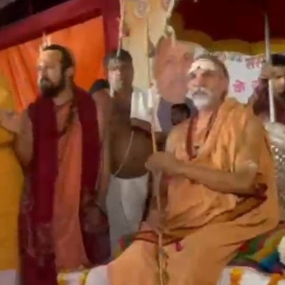 शंकराचार्य अविमुक्तेश्वरानंद का सतीश महाना पर पलटवार:गोंडा में कहा- विधानसभा अध्यक्ष पद को लज्जित कर रहे, जहां सरकार-संघ के लोग, वहां चोरी