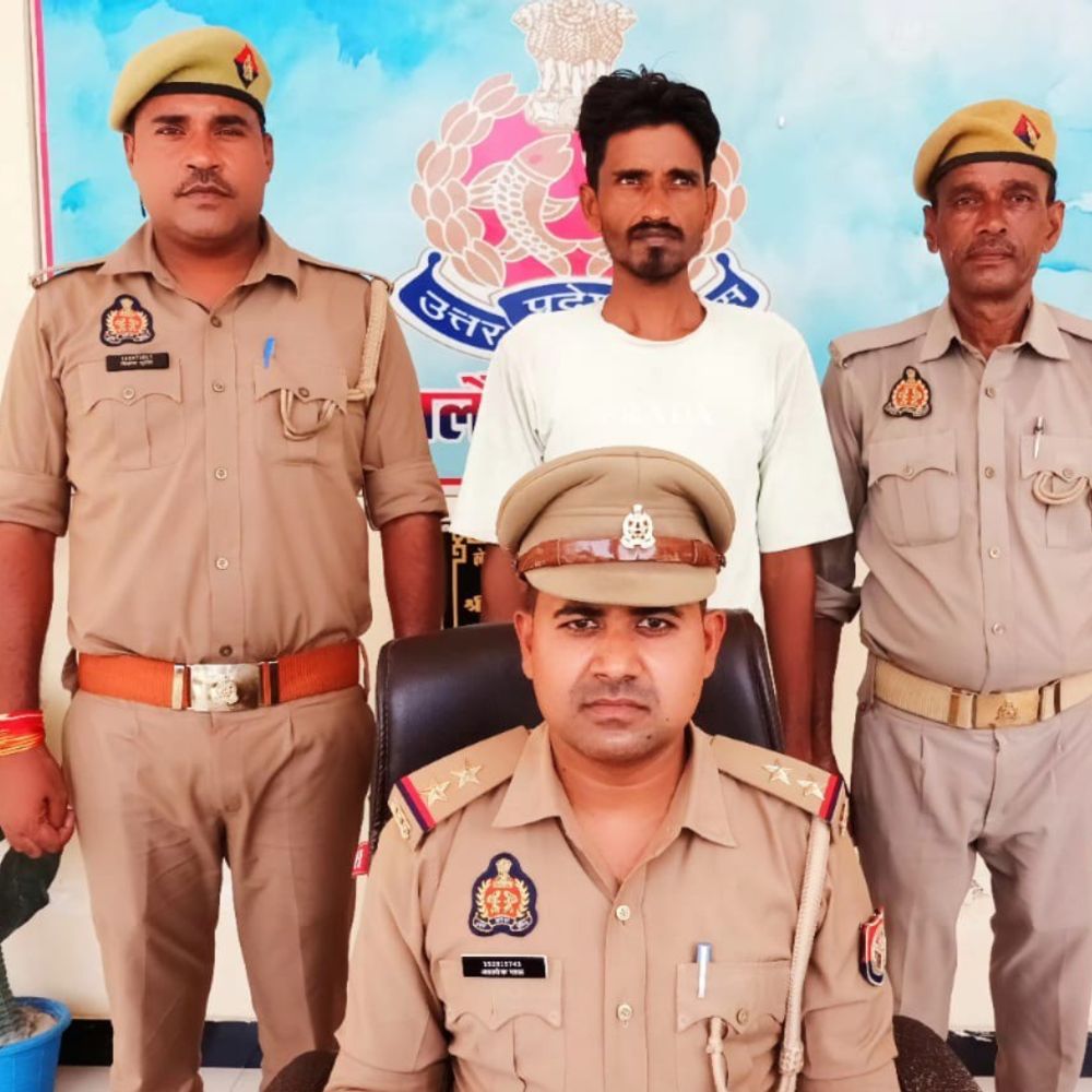 15 हजार का इनामी दुष्कर्म-पॉक्सो आरोपी गिरफ्तार:लंबे समय से फरार चल रहा था अभियुक्त