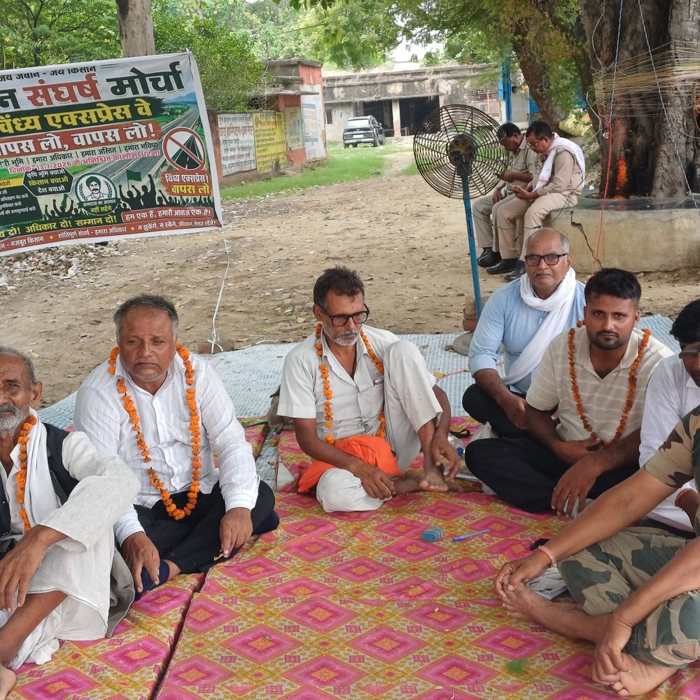 Farmers Protest Against Vindhya Expressway Over Land Acquisition and Flood Risk