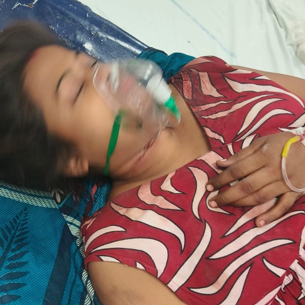 प्रयागराज में पत्नी का चाकू से गला रेता:गंभीर हालत में अस्पताल में भर्ती, झगड़े के बाद पति ने उठाया कदम