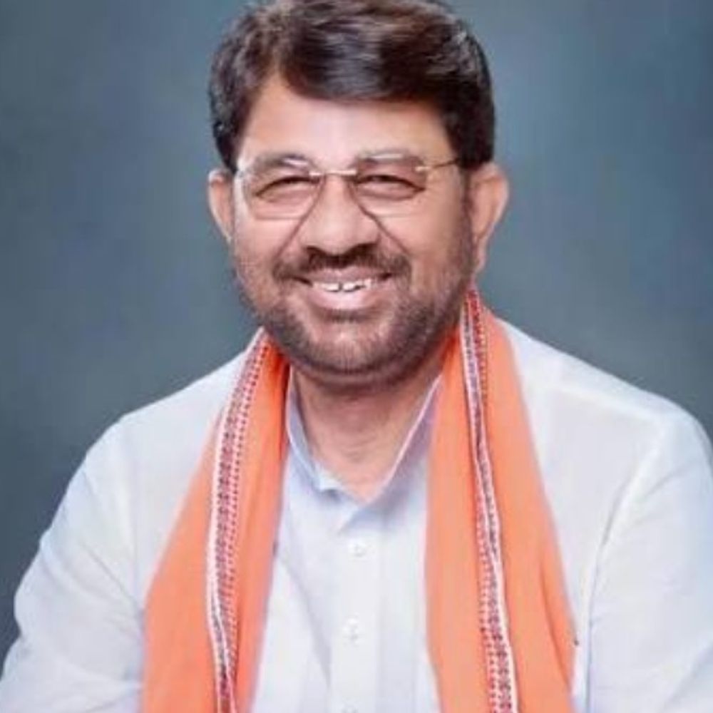 गोशाला के लिए 125 एकड़ जमीन में सौदेबाजी:मंत्री लखन पटेल से मुख्यमंत्री ने पशुपालन विभाग छीना