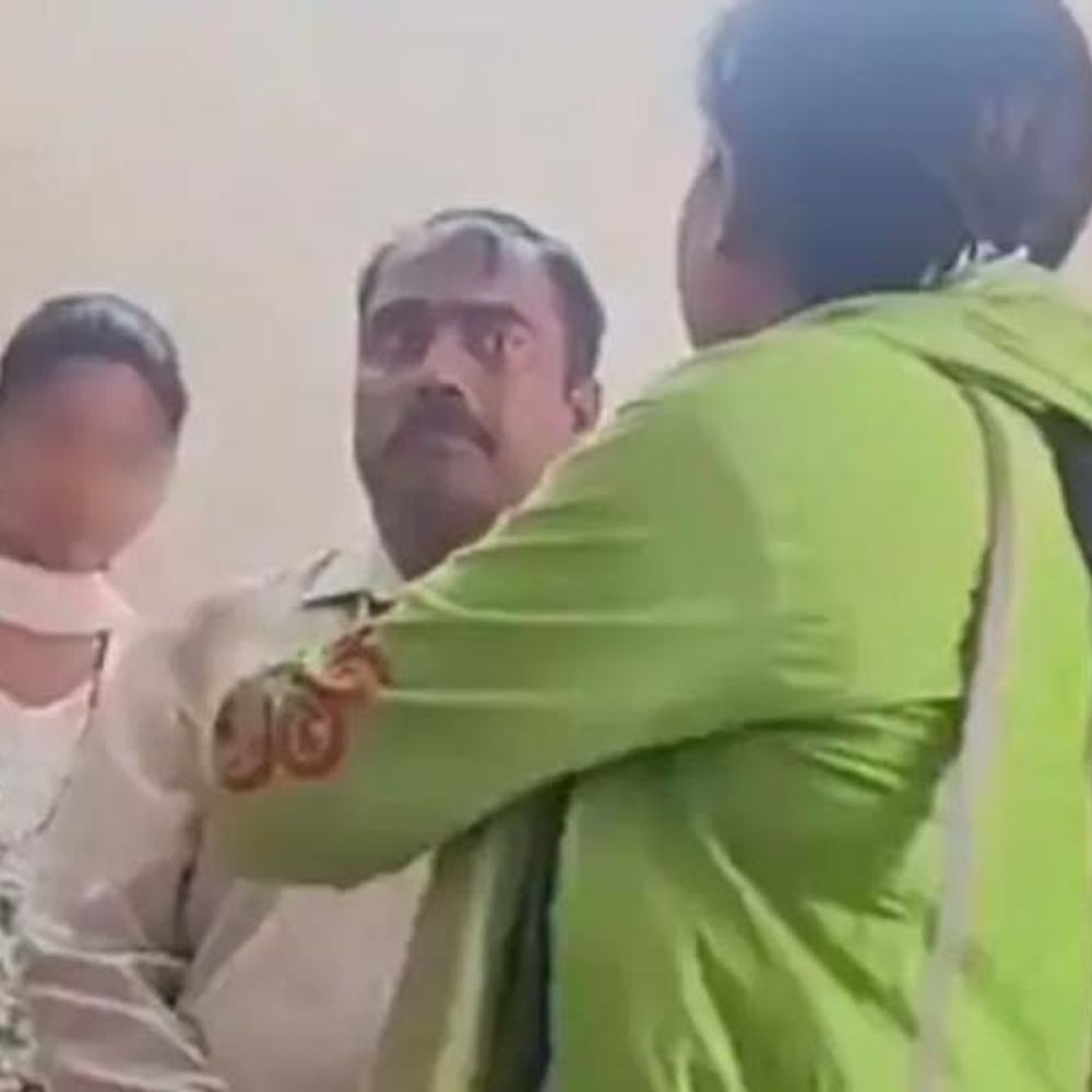 प्रोफेसर को थप्पड़ मारने का मामला... युवती पर केस दर्ज:उधारी में रुपये नहीं देने पर पीटा, झूठे केस में फंसाने की भी धमकी, रायगढ़ में पुलिस जांच में जूटी