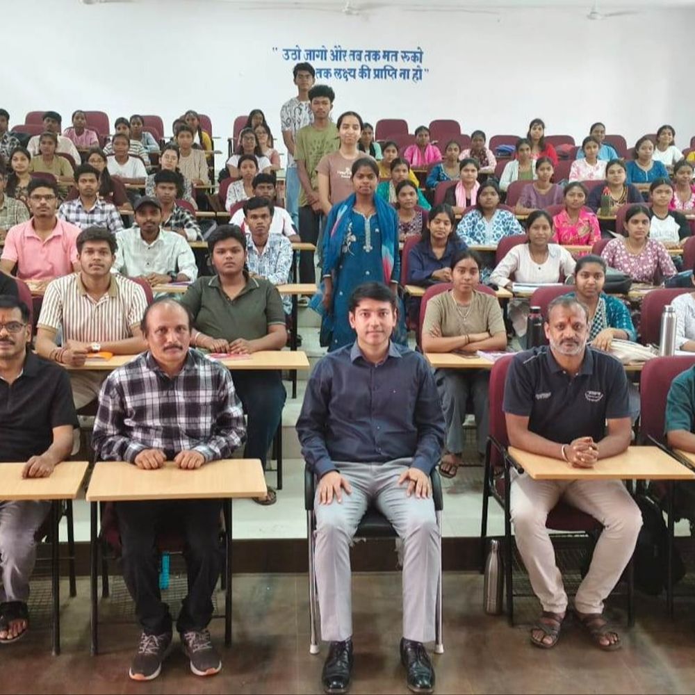 बस्तर की ज्ञानगुड़ी ने रचा नया इतिहास:47 छात्रों का नीट में चयन, 22 अग्निवीर भी हो चुके चयनित