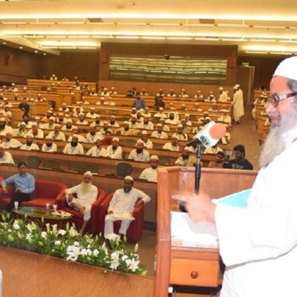 हिंदू-मुस्लिम एकता के लिए लखनऊ में सम्मेलन करा रहे मदनी:जुटेंगे देशभर के शिक्षाविद और धर्मगुरु, आपसी सौहार्द पर करेंगे चर्चा