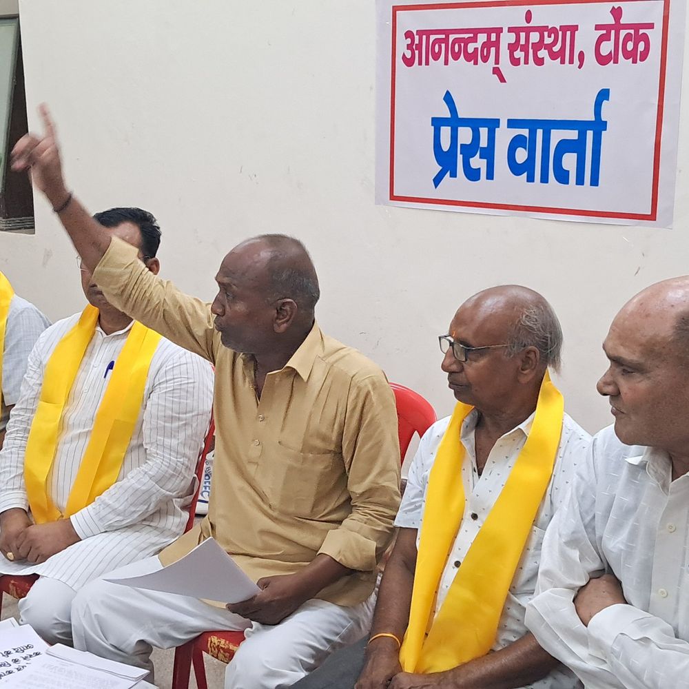 गणेशोत्सव से पहले प्रन्यास समिति और आनंदम् संस्था आमने-सामने