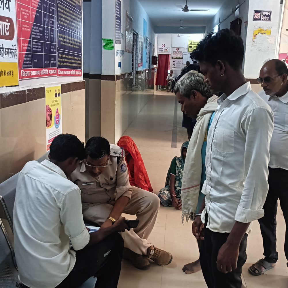 
                 महिला की मौत, मऊगंज में परिजन बोले छिपकली ने काटा:डॉक्टर बोले- पोस्टमार्टम रिपोर्ट में ही असली वजह पता चलेगी 
            