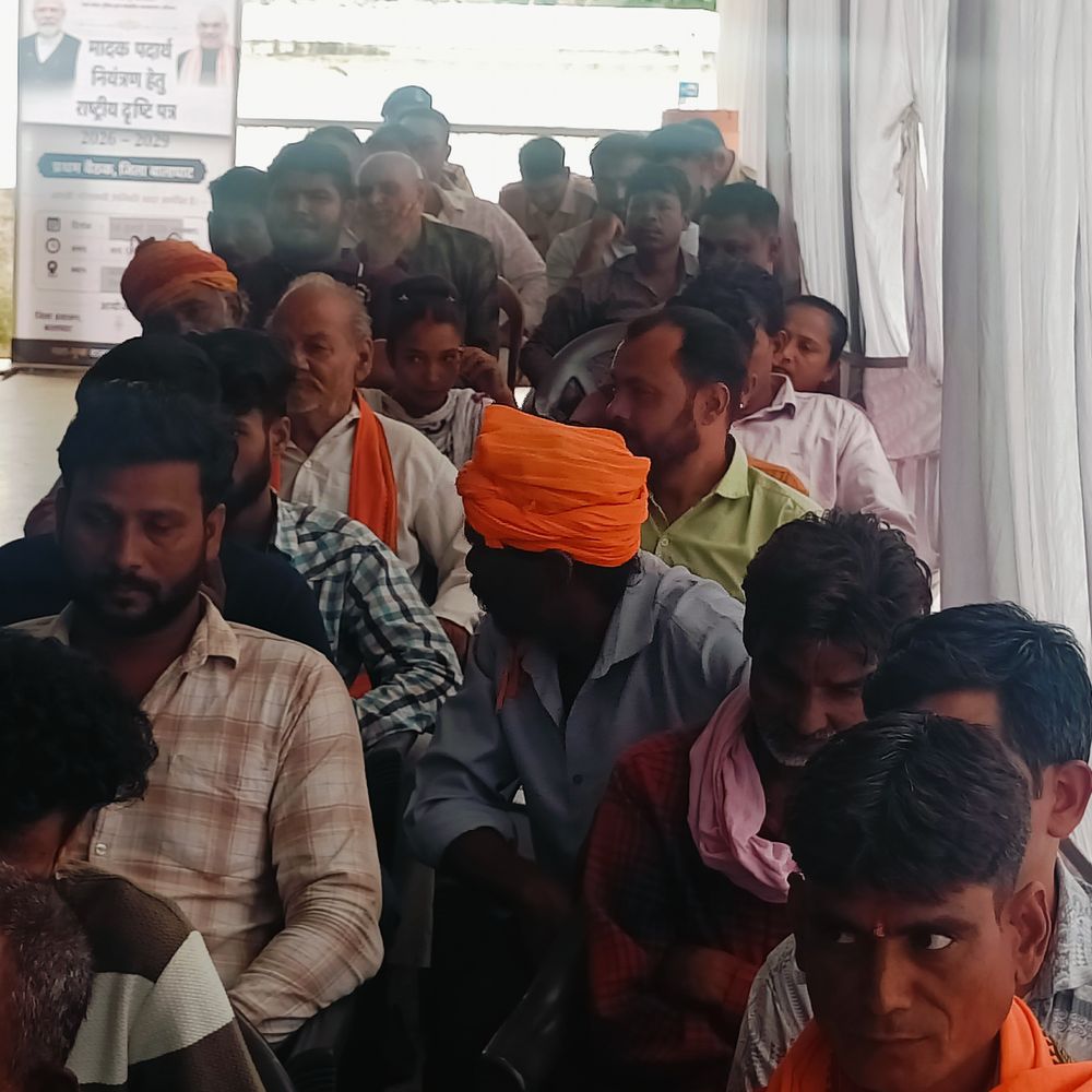 
                 पहले दोस्तों ने लत लगाई, फिर खुद पीने लगे गांजा:ड्रग एडिक्ट ने बताया अनुभव, मनीराम बोले- बच्चों के लिए छोड़ा 35 साल पुराना नशा 
            