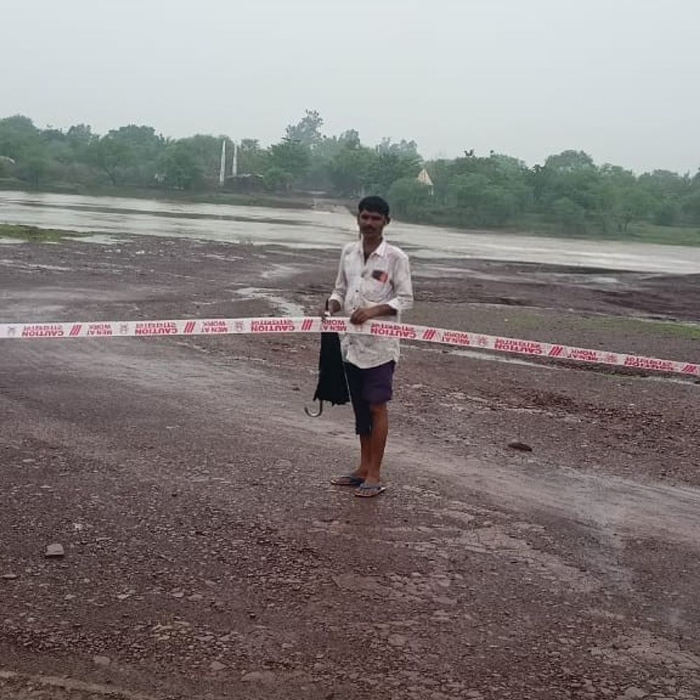 Heavy Rain Causes Mahanadi River to Swell in Balodabazar; Amethi Ghat Anicut Closed, Water Level 2 Meters Below Danger Mark