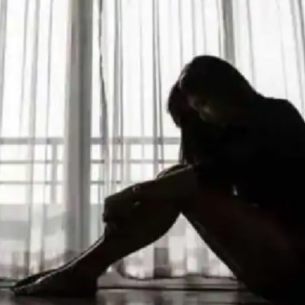 पड़ोसी ने विवाहिता को ब्लैकमेल कर किया रेप:मिलने के बहाने बुलाया, धोखे से किडनैप कर डेढ़ महीने तक बंधक बनाकर रखा