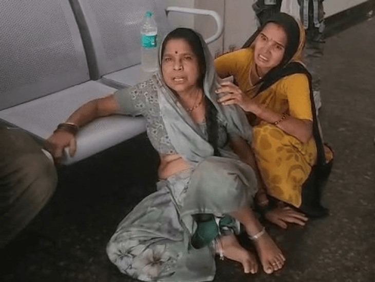 
                 विदिशा में जमीनी विवाद में 60 वर्षीय किसान की हत्या:ट्रैक्टर से कुचलकर मार डाला, बेटे को भी मारने की कोशिश 
            