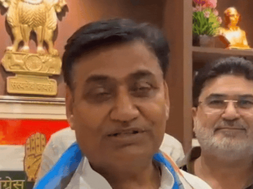 सीकर में मशाल जुलूस