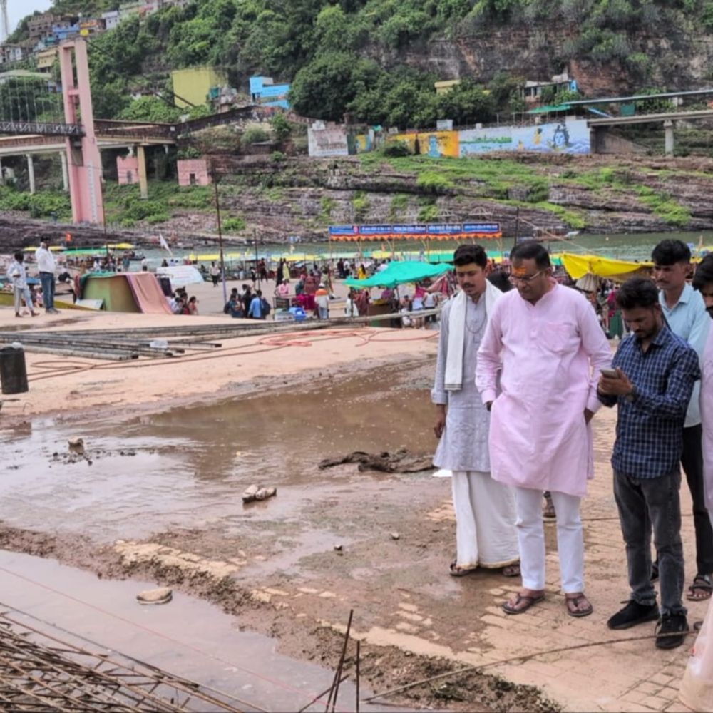 
                 ओंकारेश्वर के निर्माणाधीन घाटों की गुणवत्ता में कमी:कांग्रेस जिलाध्यक्ष ने उठाए सवाल, सिंहस्थ से पहले तकनीकी जांच की मांग 
            
