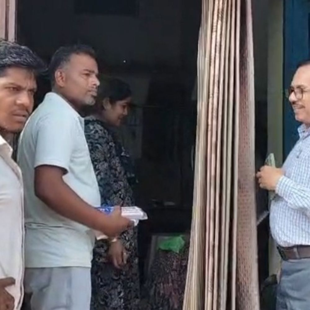 
                 महिला की मौत के बाद छिंदवाड़ा में 6 क्लीनिक सील:हर्रई में झोलाछाप डॉक्टरों के पास नहीं मिले वैध डॉक्यूमेंट 
            