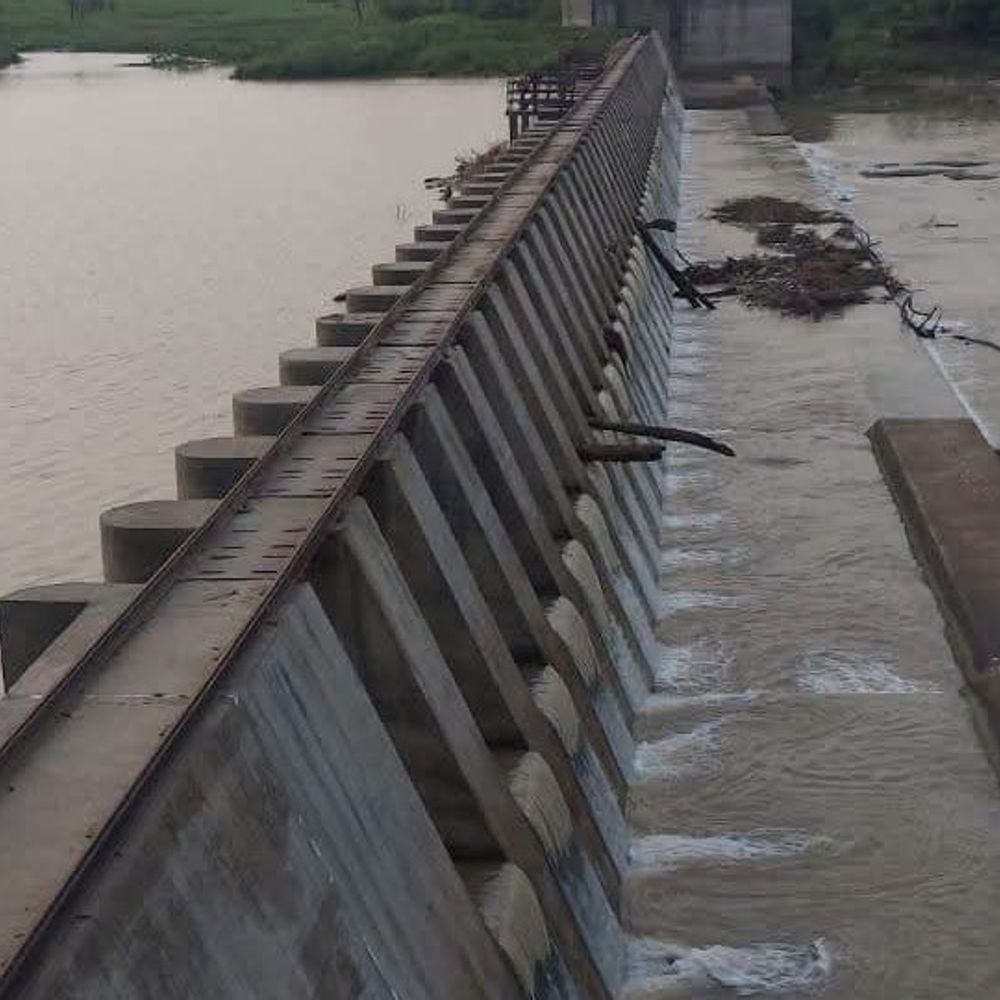 
                 सीहोर में अब तक 14 इंच बारिश:आष्टा में सबसे ज्यादा 19.6 इंच वर्षा, श्यामापुर सबसे पीछे; 20-21 जुलाई को भारी वर्षा का येलो अलर्ट 
            