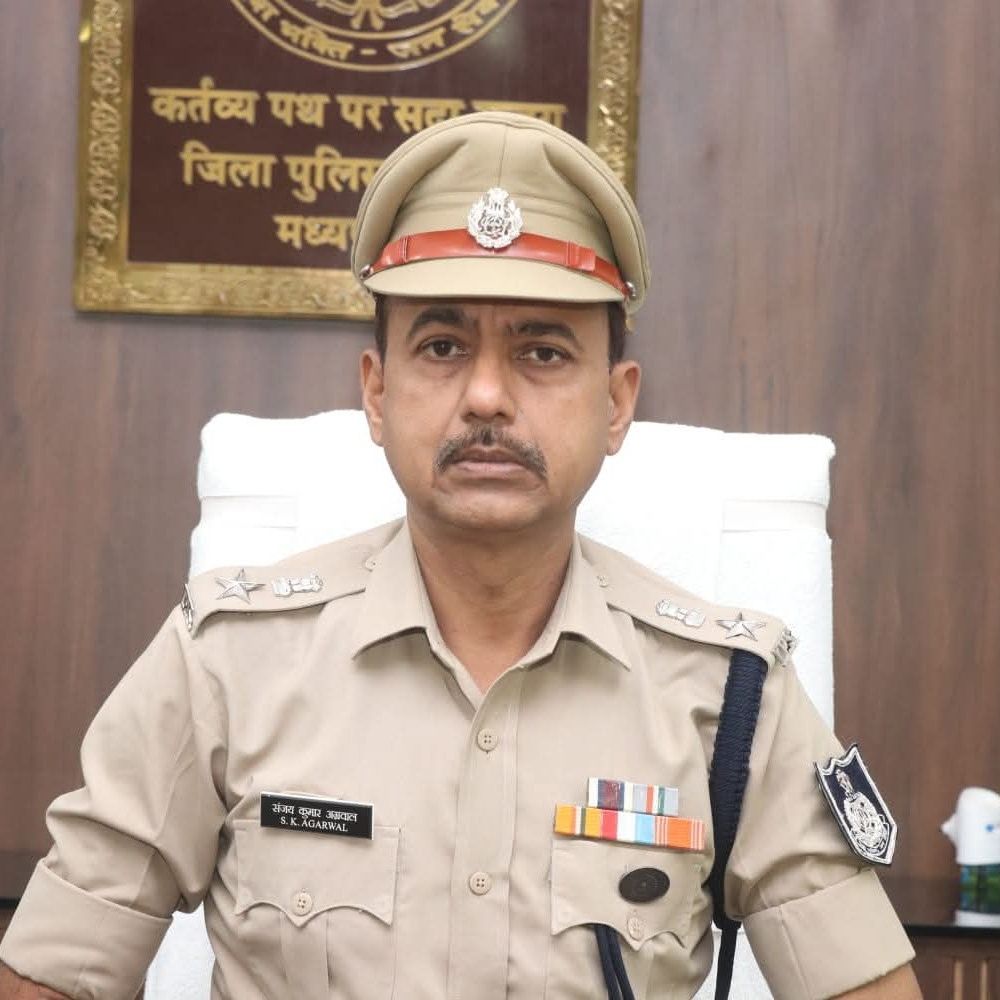 
                 शहडोल में 50 पुलिसकर्मियों का तबादला:सोहागपुर और कोतवाली थानों में सबसे ट्रांसफर हुए, तीन दिन में नई जगह जॉइन करना होगा 
            