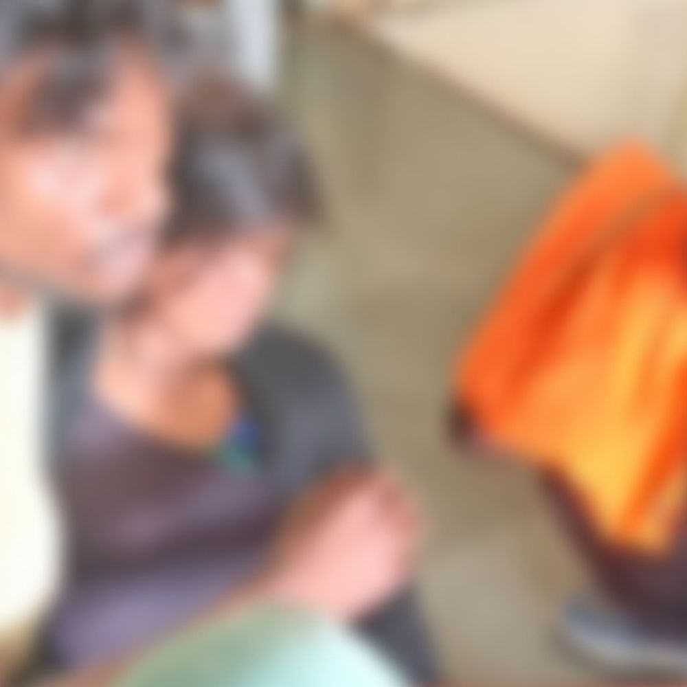 
                 फार्म हाउस पर मजदूरी करने गईं नाबालिग बच्चियों से मारपीट:फावड़ा मांगने को लेकर विवाद शुरू हुआ, कई बच्चियां घायल; एक नाबालिग समेत तीन आरोपियों पर एफआईआर 
            