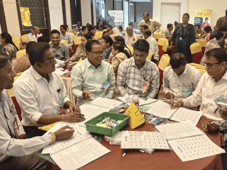 
                 बुरहानपुर में 233 शिक्षकों को नवाचार आधारित प्रशिक्षण मिला:चार दिवसीय कार्यक्रम में हिंदी-गणित की प्रभावी शिक्षण विधियां सीखीं 
            