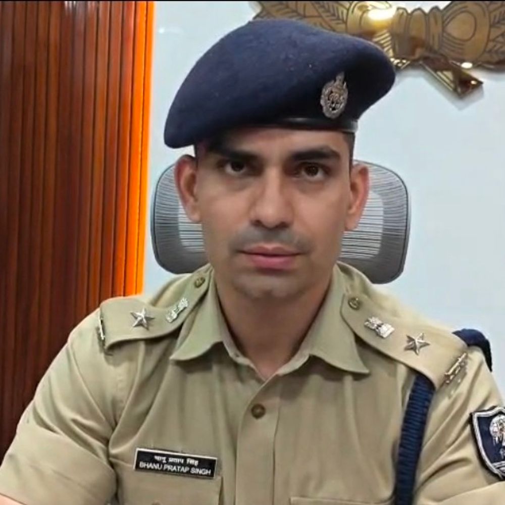 खगड़िया में 23.2 लीटर कफ सिरप बरामद:एक अपराधी गिरफ्तार, पिता-पुत्र हथियार समेत दबोचे गए