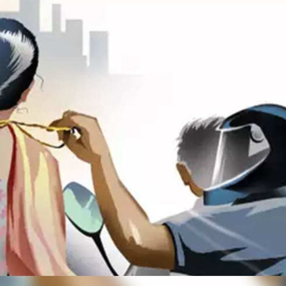 लखनऊ में महिलाओं का चेन चोर गैंग एक्टिव:मौका देखकर बाजार और ई-रिक्शा में उड़ाईं सोने की चेन: पुलिस सीसीटीवी से जांच में जुटी