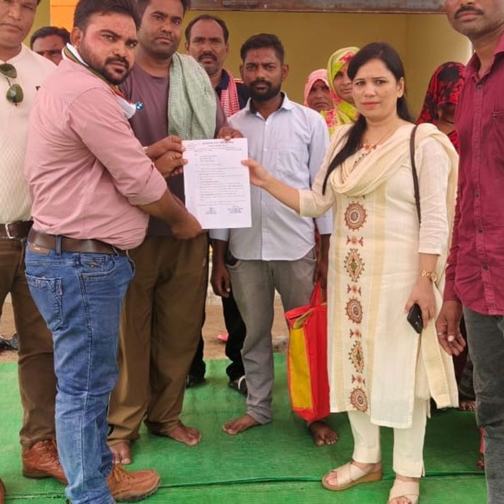 
                 13 दिन बाद खत्म हुई सफाई कर्मचारियों की हड़ताल:चार सूत्रीय मांगों पर लिखित आश्वासन मिला, ईपीएफ जमा और मानदेय बढ़ाने पर बनी सहमति 
            