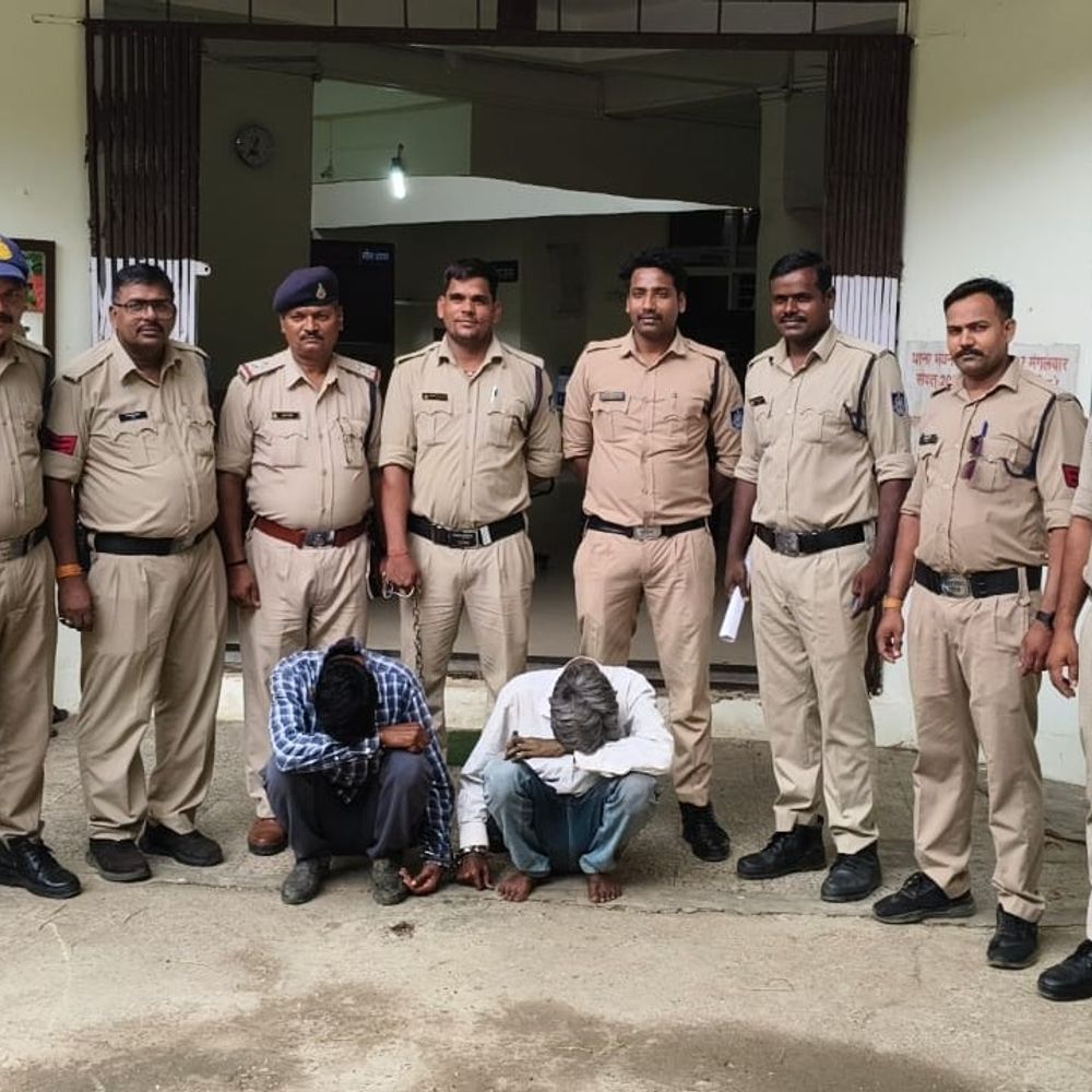 
                 पाइप विवाद में ट्रैक्टर से कुचलकर हत्या, दो भाई गिरफ्तार:राजस्थान भागने की फिराक में थे; विदिशा पुलिस ने सीमा से दबोचा 
            