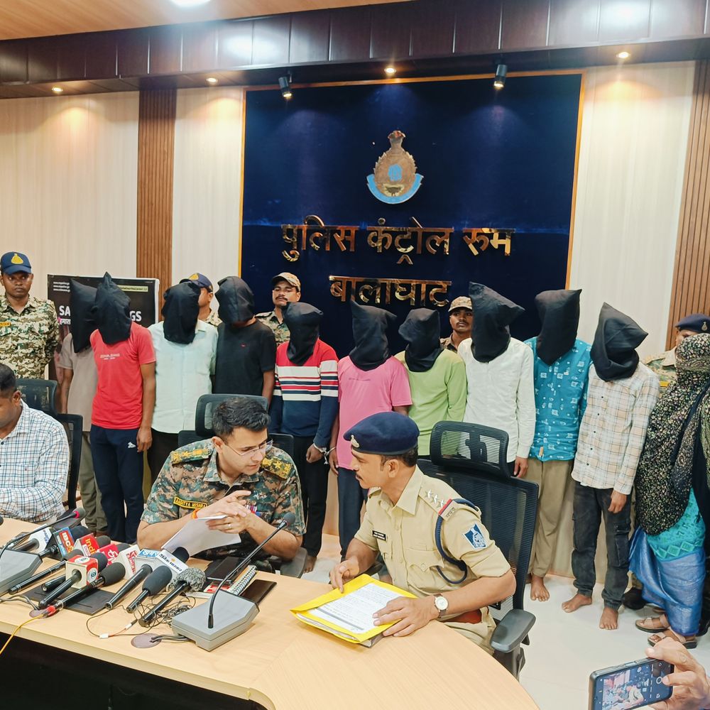 
                 बालाघाट में 9.80 लाख की चोरी, 11 गिरफ्तार:सोशल मीडिया इन्फ्लुएंसर ने बनाई गैंग, ड्राइवर ने दिया था इनपुट 
            