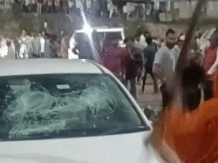 
                 रिलायंस सासन प्लांट में तोड़फोड़-पत्थरबाजी का VIDEO:कर्मचारी के शव मिलने पर परिजनों ने किया था हंगामा; ASP बोले- कमेटी जांच करेगी 
            