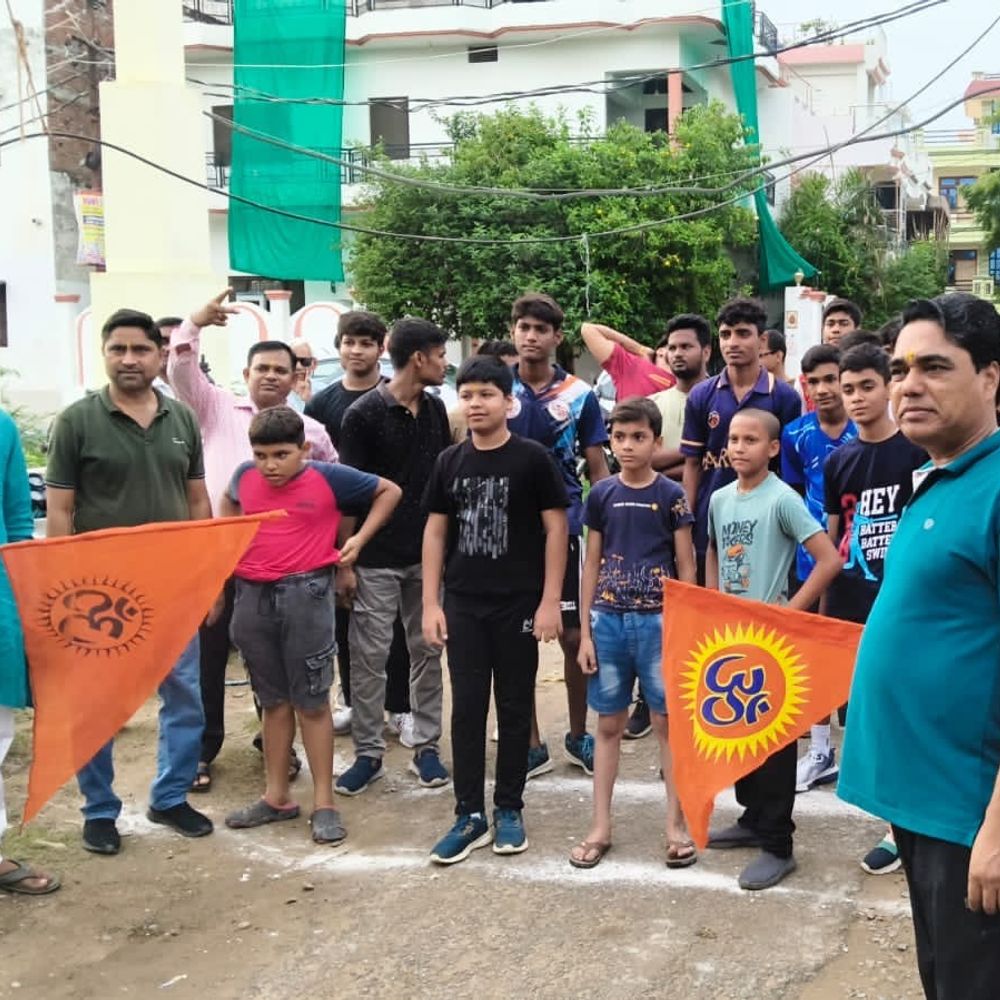 प्रयागराज में RSS स्वयंसेवकों ने वन विहार में लिया हिस्सा:खेल प्रतियोगिताओं के जरिए दिया अनुशासन और एकता का संदेश