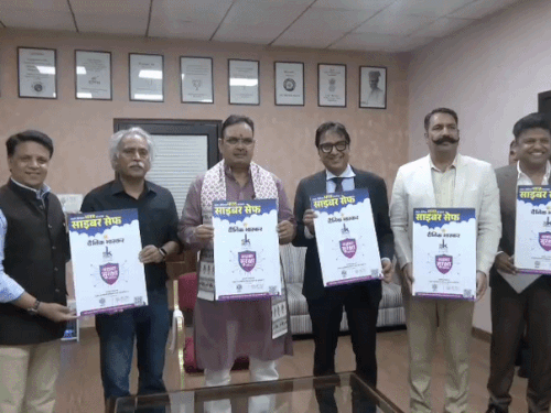 सीएम बोले- साइबर अपराध बड़ी चुनौती, पुलिस पूरी तरह तैयार:साइबर फ्रॉड के खिलाफ देशभर में शुरू हुआ अभियान; दैनिक भास्कर की पहल से लोगों में बढ़ेगी जागरूकता