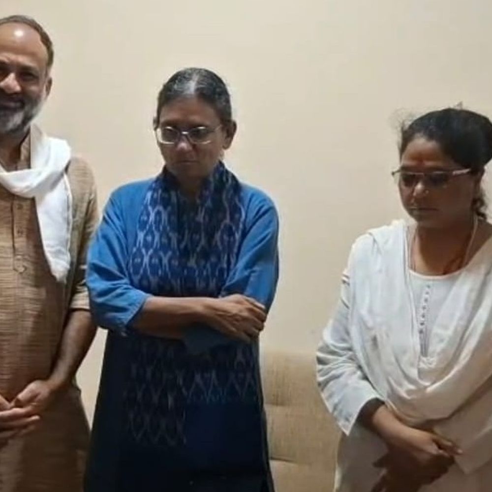 राज्यसभा चुनाव को लेकर मीनाक्षी नटराजन हाईकोर्ट पहुंचीं:जबलपुर में बोलीं-चुनाव आयोग के अधिकारी कॉम्प्रोमाइज्ड; तन्खा बोले-दिल्ली घटना के बाद मैं सांसद रहना पसंद नहीं करुंगा