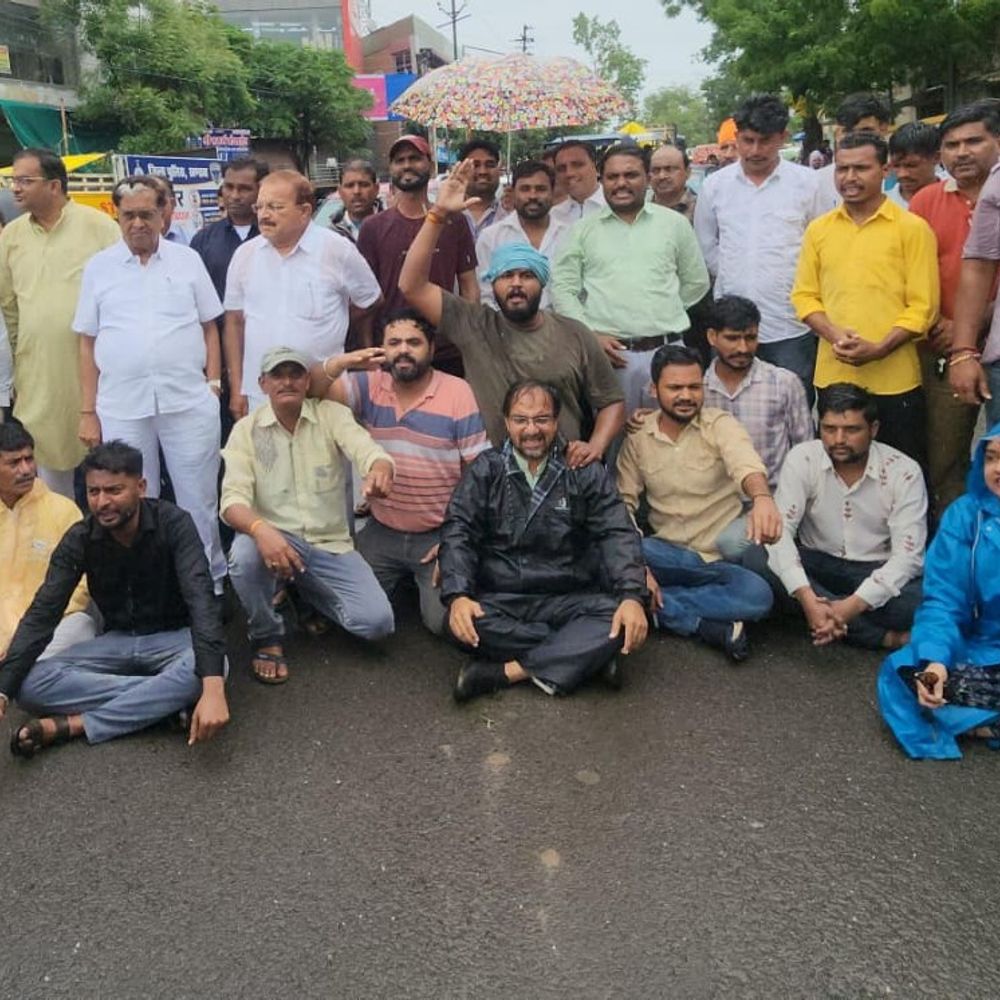 
                 जंतर-मंतर लाठीचार्ज के विरोध में खंडवा में प्रदर्शन:NSUI कार्यकर्ता सड़क पर उतरे, शिक्षा मंत्री धर्मेंद्र प्रधान के इस्तीफे की मांग 
            