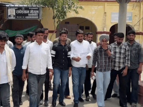 दिल्ली में छात्रों पर लाठीचार्ज का श्रीगंगानगर में विरोध:NSUI जिलाध्यक्ष बोले- धर्मेंद्र प्रधान ने इस्तीफा नहीं दिया तो जंतर-मंतर जाएंगे