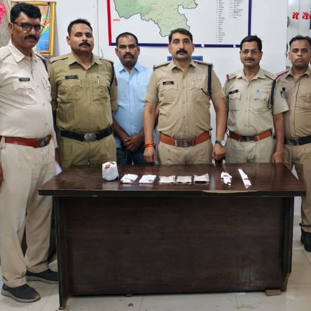 
                 कटनी में ऑटो रोककर लूटपाट, 3 नाबालिग पकड़ाए:हाथ के टैटू से हुई आरोपियों की पहचान; पुलिस ने बाल सुधार गृह भेजा 
            